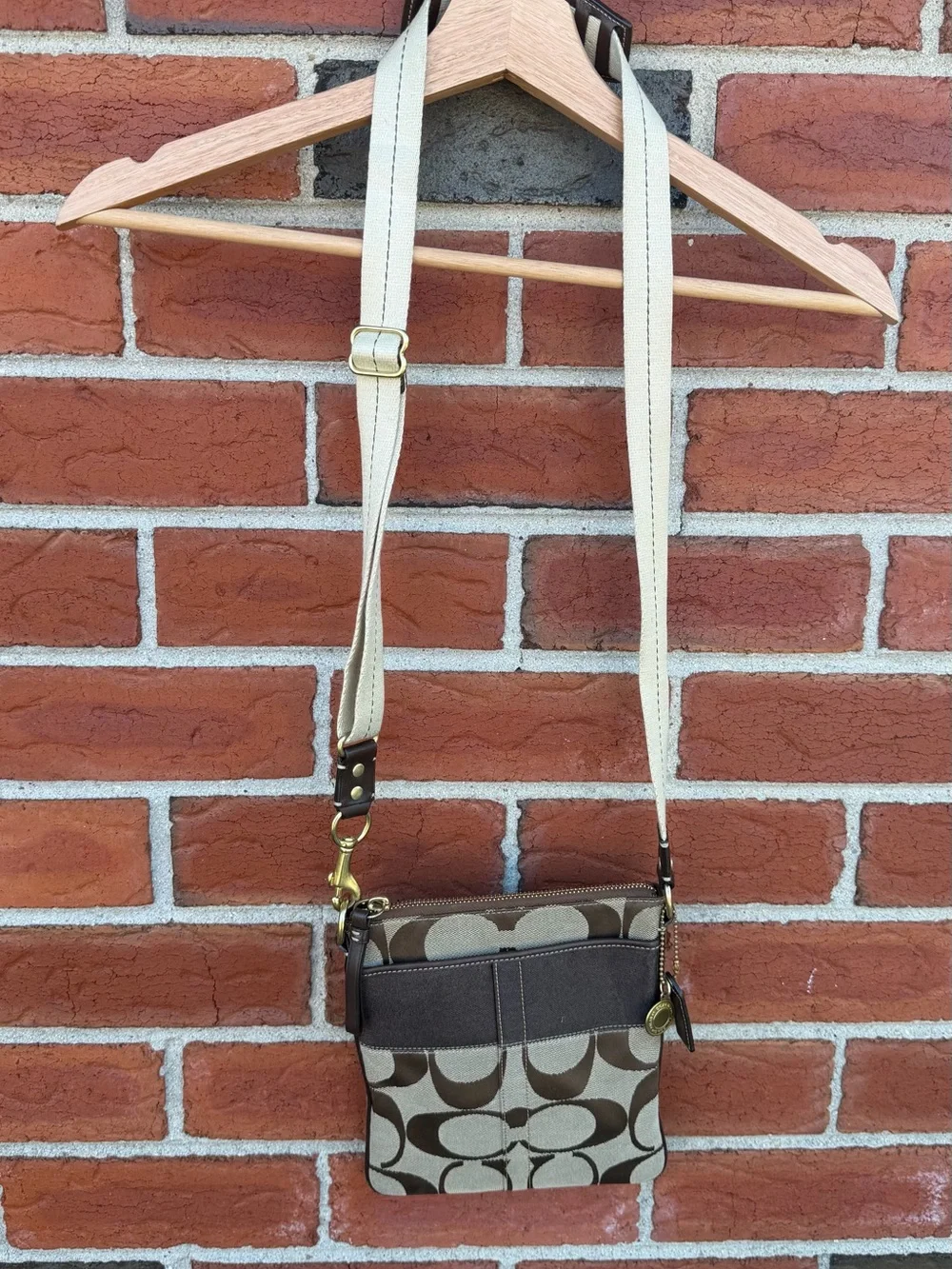 COACH y2k Pochette Brown Signature Crossbody Bag – Classic Logo Canvas